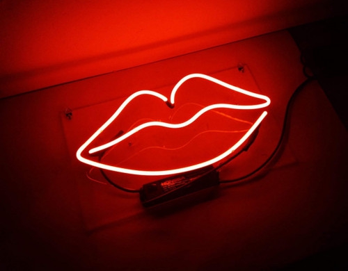 Lips Neon Skilt