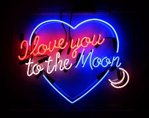 Love you to the moon and back Neon Skilt