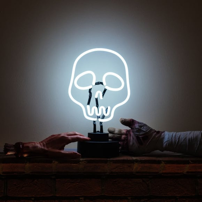 White Skull Tatoo Desktop Neon Skilt