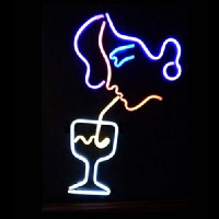 WOMEN DRINKING Neon Skilt